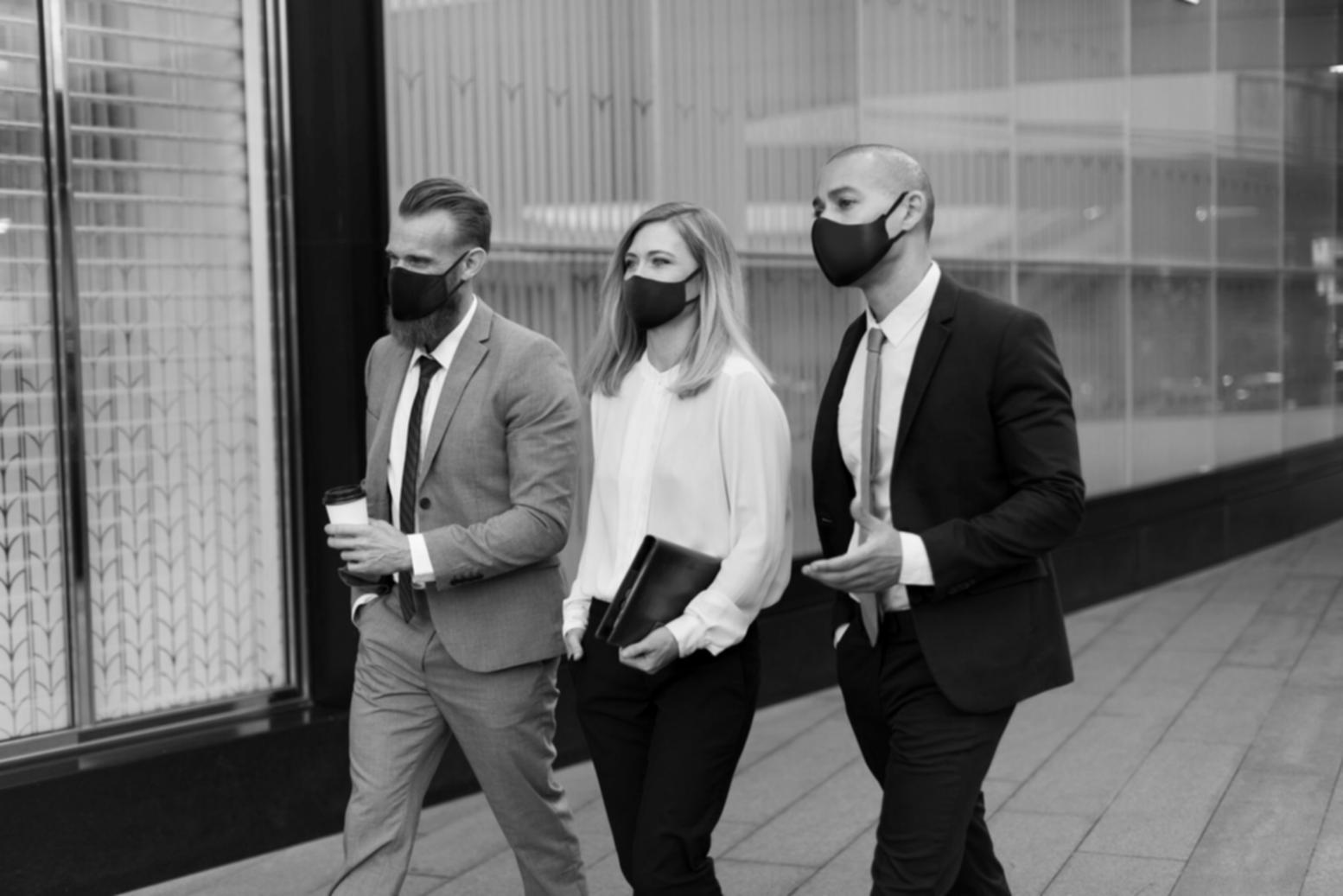 Persona che lavora con strumenti di coaching